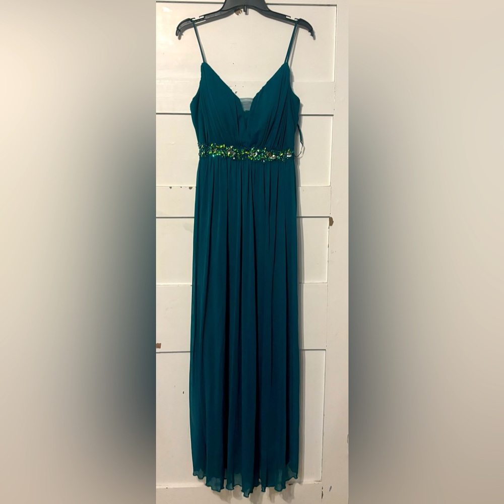 Emerald Green Prom Dress. 
Size 15/16/L
Worn Once
